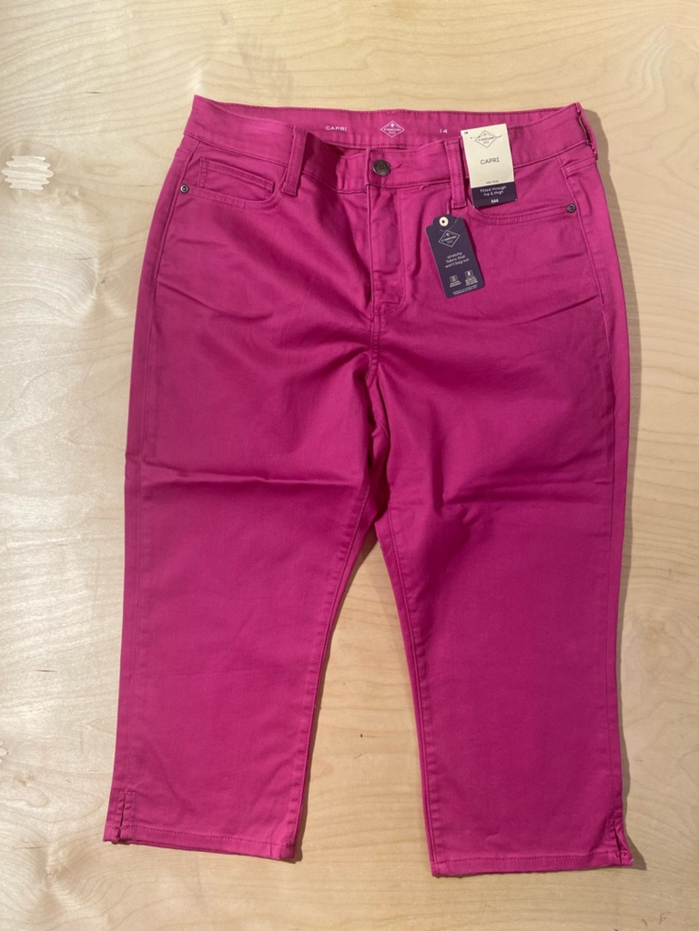 St. John’s Bay Capri Mid-Rise Crop Jeans - Fuchsia Pink 14 (RC) - Picture 4 of 8